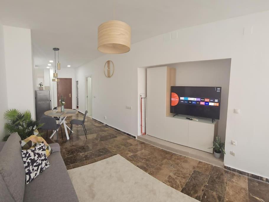 Tao City Center Apartment With Fee Wifi And Air Con By Namaste Elite Торремолинос Экстерьер фото